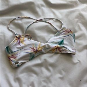 NWOT women’s xs o’neill bikini top